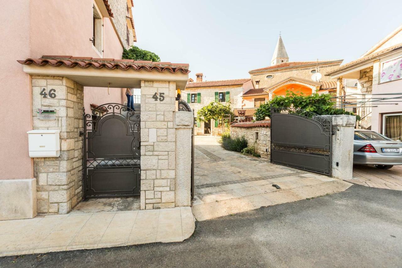 Dvor Strica Grge Apartment Kastelir Ngoại thất bức ảnh